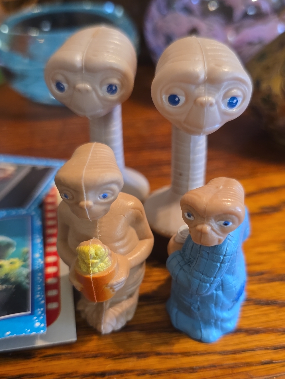 E.T. Inspired Kids Toy Figures - Beige and Blue Set